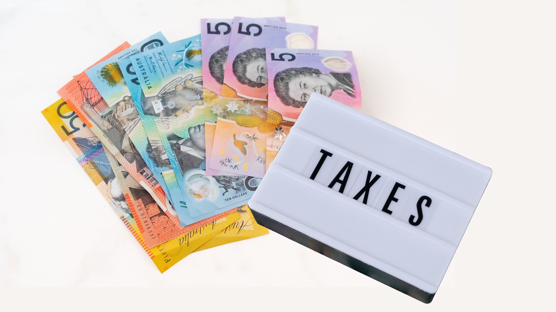 How much tax do you pay after selling shares on the ASX share market?